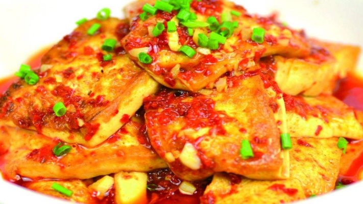 大酱烧豆腐的家常做法 酱炖豆腐怎么做好吃，酱炖豆腐的家常做法
