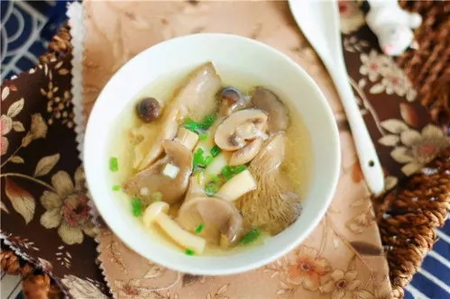 干蘑菇汤怎么做好吃简单，干菇汤的做法大全家常做法