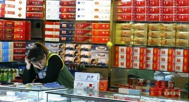 揭秘超市香烟进货渠道与价格，批发内幕一览