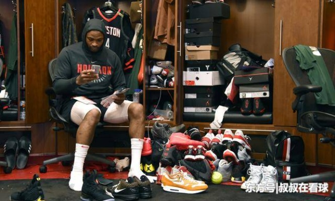 NBA球星们的“私人定制”——那些被遗忘的拖地女鞋 NBA球星们的“私人定制”——那些被遗忘的拖地女鞋