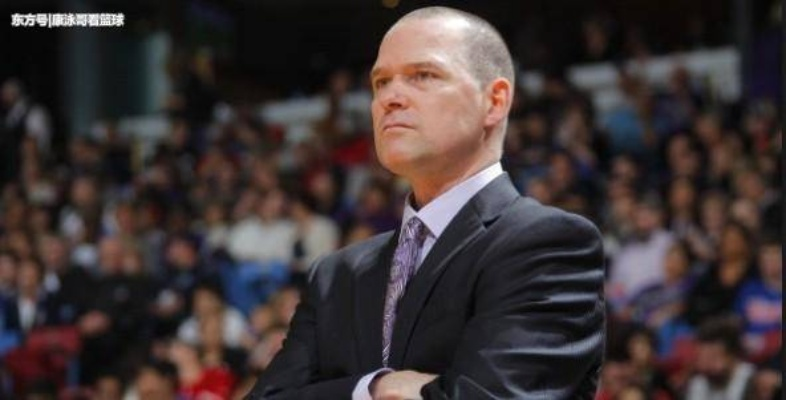 从默默无闻到球场指挥官:一名NBA发牌员的逆袭之路 从默默无闻到球场指挥官:一名NBA发牌员的逆袭之路