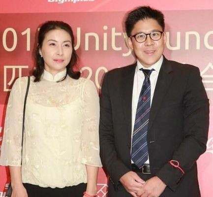 郭晶晶霍启刚结婚:跳水女王与豪门公子的童话爱情 郭晶晶霍启刚结婚:跳水女王与豪门公子的童话爱情