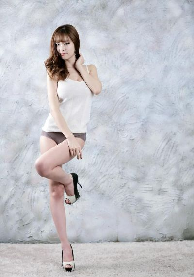 韩国美女艺术照:探索人体美学与摄影艺术的完美结合 韩国美女艺术照:探索人体美学与摄影艺术的完美结合