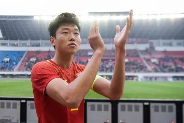 高准翼:从足球新星到国足中坚,他的成长之路激励无数年轻人 高准翼:从足球新星到国足中坚,他的成长之路激励无数年轻人