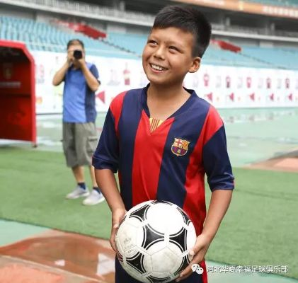 青岛小梅西:草根足球少年的逆袭之路,点燃无数追梦人的希望 青岛小梅西:草根足球少年的逆袭之路,点燃无数追梦人的希望