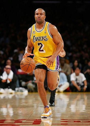 从NBA到人生导师:马库斯·坎比亲述我的篮球与救赎之路 从NBA到人生导师:马库斯·坎比亲述我的篮球与救赎之路