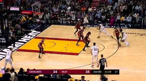 热火骑士:NBA赛场上的激情对决与青春热血 热火骑士:NBA赛场上的激情对决与青春热血