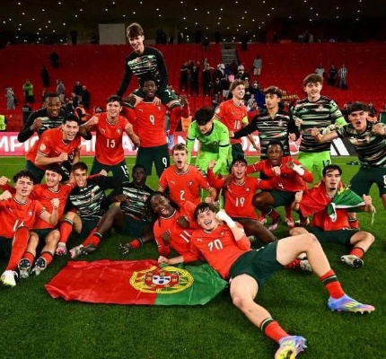 热血沸腾!西班牙vs葡萄牙世界杯巅峰对决今晚震撼开战 热血沸腾!西班牙vs葡萄牙世界杯巅峰对决今晚震撼开战