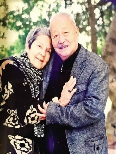 袁迪宝与李丹妮:跨越时代的爱情传奇,为何让人泪目? 袁迪宝与李丹妮:跨越时代的爱情传奇,为何让人泪目?