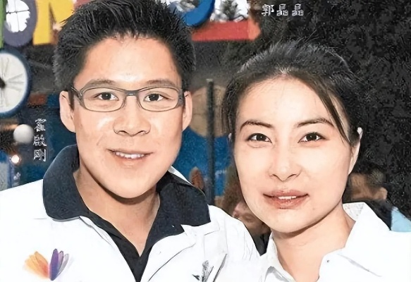 郭晶晶霍启刚婚变传闻引热议:豪门婚姻背后的真相与启示 郭晶晶霍启刚婚变传闻引热议:豪门婚姻背后的真相与启示