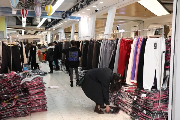 兰州市哪里能买衣服便宜 兰州市哪里能买衣服便宜