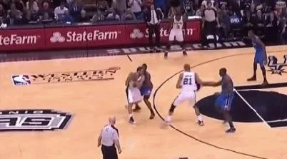 NBA爆笑时刻:那些让人捧腹的球场趣事 NBA爆笑时刻:那些让人捧腹的球场趣事