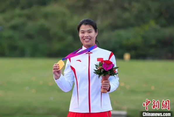钟玲:从平凡女孩到世界冠军,我的追梦之路 钟玲:从平凡女孩到世界冠军,我的追梦之路
