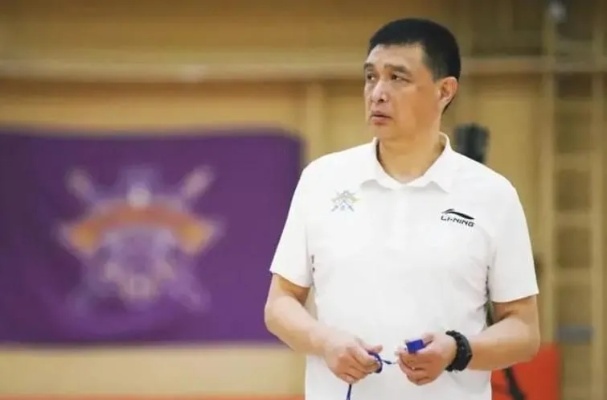 闵鹿蕾:从球员到教练,我的篮球人生充满了激情与挑战 闵鹿蕾:从球员到教练,我的篮球人生充满了激情与挑战