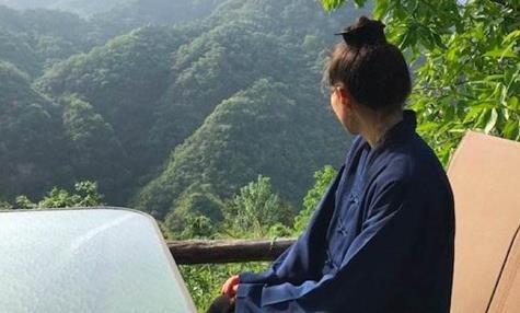 游玄德:一位隐士的修行之路,让我重新思考人生的意义 游玄德:一位隐士的修行之路,让我重新思考人生的意义