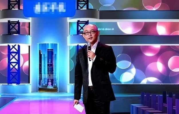 《非诚勿扰江晖返场引爆回忆杀!他的回归为何让观众集体破防?》 《非诚勿扰江晖返场引爆回忆杀!他的回归为何让观众集体破防?》