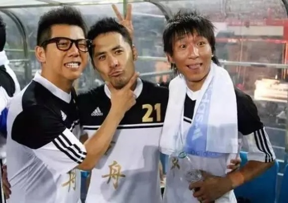 马磊磊:从草根到明星的逆袭之路,他的故事为何激励了无数年轻人? 马磊磊:从草根到明星的逆袭之路,他的故事为何激励了无数年轻人?
