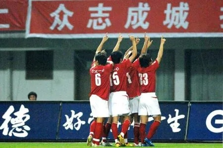 成都谢菲联吧:球迷的激情与坚守,见证足球文化的独特魅力 成都谢菲联吧:球迷的激情与坚守,见证足球文化的独特魅力