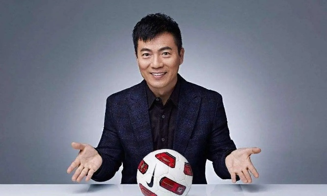 黄健翔经典解说:激情与专业交织的足球之声 黄健翔经典解说:激情与专业交织的足球之声