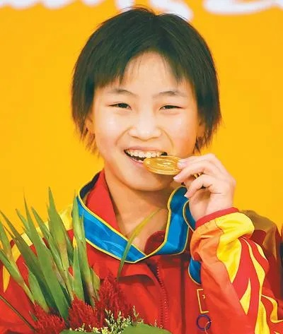 胡亚丹:从平凡到非凡的励志人生,她的故事为何感动千万年轻人? 胡亚丹:从平凡到非凡的励志人生,她的故事为何感动千万年轻人?