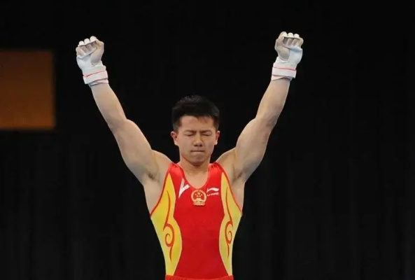 从陈一冰到张尚武:中国体操运动员的荣耀与困境 从陈一冰到张尚武:中国体操运动员的荣耀与困境