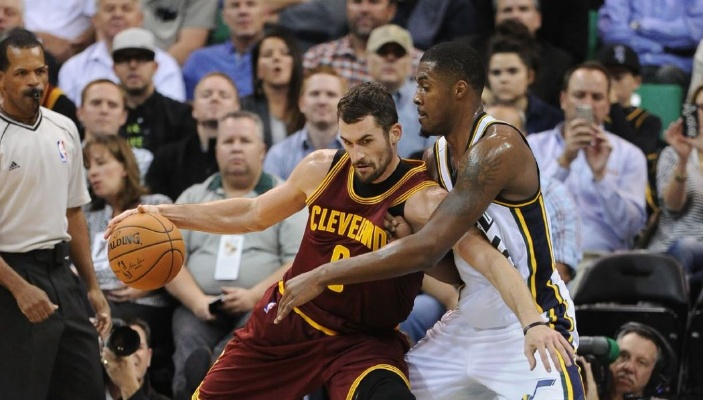 骑士vs爵士:一场充满悬念与激情的NBA对决 骑士vs爵士:一场充满悬念与激情的NBA对决