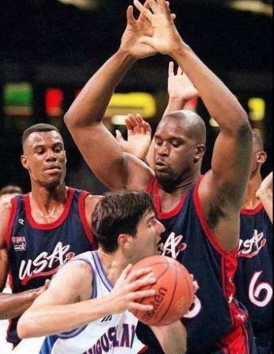 当铁幕遇上篮球梦:我在“苏联NBA队”电影中见证的传奇与泪水 当铁幕遇上篮球梦:我在“苏联NBA队”电影中见证的传奇与泪水