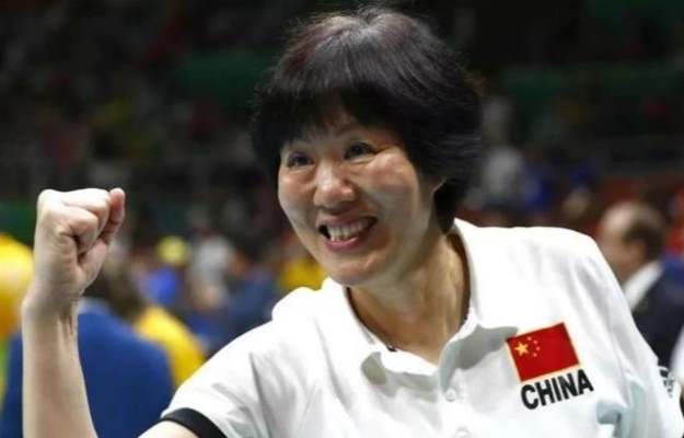 “铁榔头”精神:中国女排的传奇与当代年轻人的成长启示 “铁榔头”精神:中国女排的传奇与当代年轻人的成长启示