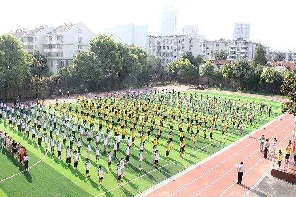 问一下大家,合肥有哪几所初中比较好点,想去合肥上学? 问一下大家,合肥有哪几所初中比较好点,想去合肥上学?