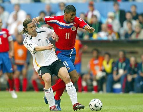 2006年世界杯经典对决:波兰队顽强抵抗德国战车虽败犹荣 2006年世界杯经典对决:波兰队顽强抵抗德国战车虽败犹荣