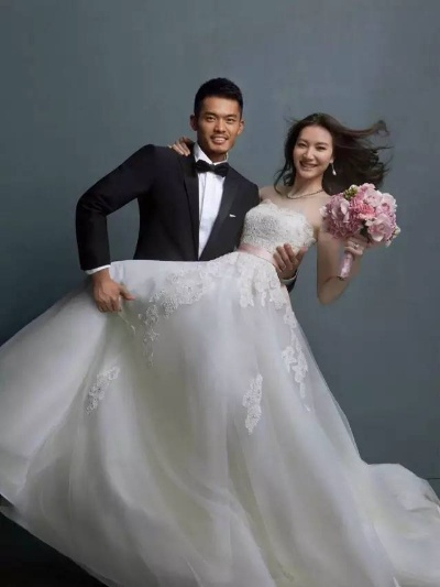 林丹大婚:那一刻,我见证了他从球场霸主到幸福新郎的蜕变 林丹大婚:那一刻,我见证了他从球场霸主到幸福新郎的蜕变