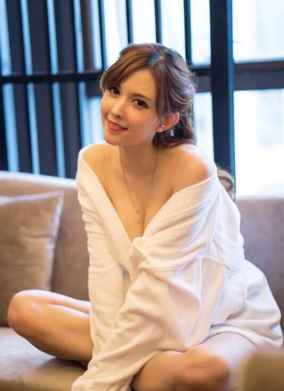 独家专访:我与龙泽洛拉的奇幻相遇,一段改变人生的旅程 独家专访:我与龙泽洛拉的奇幻相遇,一段改变人生的旅程