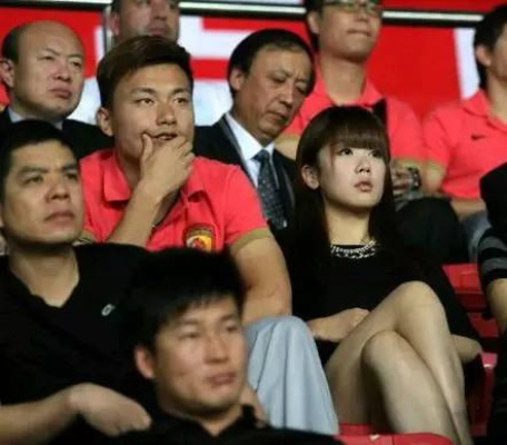 郜林女友王晨:从校花到贤内助,她的爱情故事为何打动无数人? 郜林女友王晨:从校花到贤内助,她的爱情故事为何打动无数人?