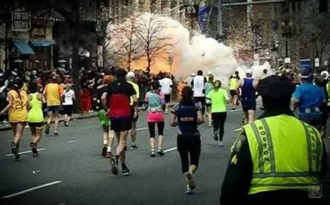 美国马拉松爆炸事件:伤痛中的坚韧与希望之光 美国马拉松爆炸事件:伤痛中的坚韧与希望之光