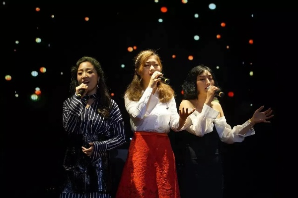 从默默无闻到舞台中央:我是如何成为“高音公主”的音乐追梦人 从默默无闻到舞台中央:我是如何成为“高音公主”的音乐追梦人