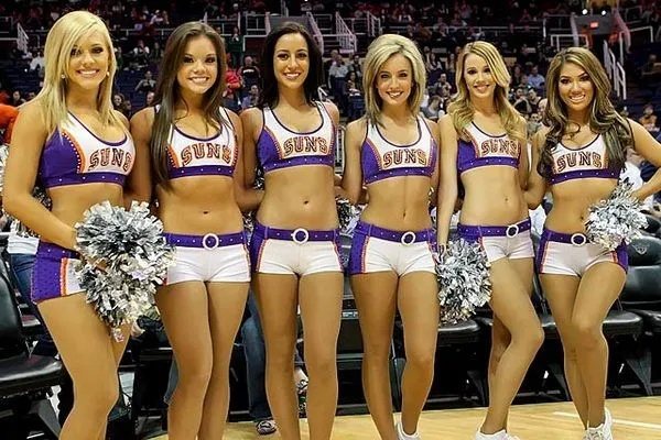 NBA美女宝贝:球场边最亮丽的风景线,点燃球迷激情 NBA美女宝贝:球场边最亮丽的风景线,点燃球迷激情