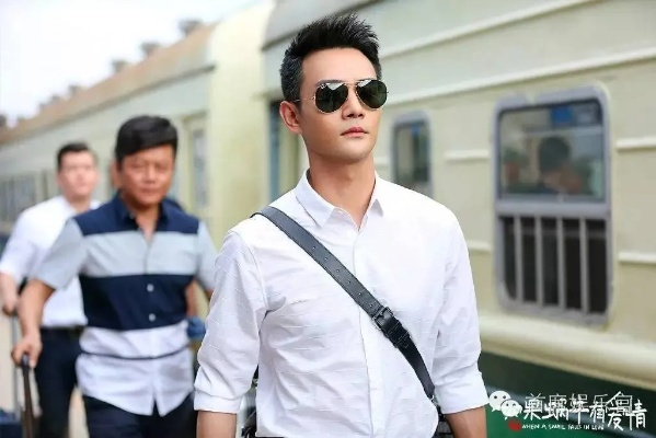 李小朋做客《非常静距离》:从草根到明星的逆袭之路 李小朋做客《非常静距离》:从草根到明星的逆袭之路