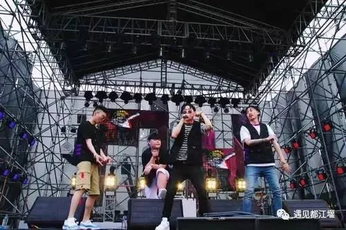 云南世界杯说唱:音乐与体育的激情碰撞 云南世界杯说唱:音乐与体育的激情碰撞