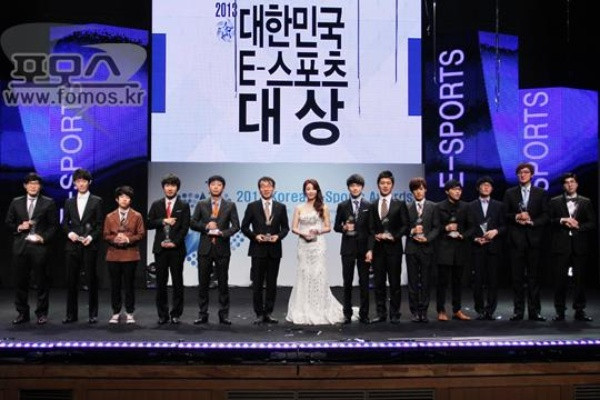 2013年韩国颁奖典礼回顾:闪耀瞬间与青春记忆 2013年韩国颁奖典礼回顾:闪耀瞬间与青春记忆