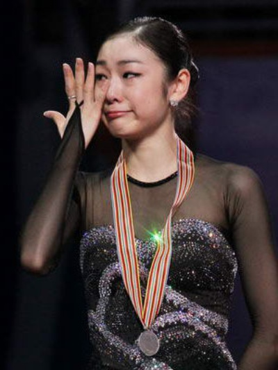 冰上女王的传奇:金妍儿冬奥会夺金那一刻,我泪流满面 冰上女王的传奇:金妍儿冬奥会夺金那一刻,我泪流满面