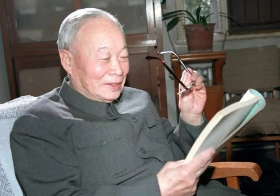 程万琦:从平凡到卓越,他的故事为何如此打动人心? 程万琦:从平凡到卓越,他的故事为何如此打动人心?