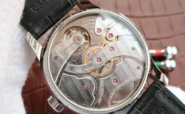 高端复刻腕表惊艳亮相:万国表高仿版引发市场热议 复刻 高仿版 腕表 万国表 手表资讯 第2张 高端复刻腕表惊艳亮相:万国表高仿版引发市场热议 复刻 高仿版 腕表 万国表 手表资讯 第2张