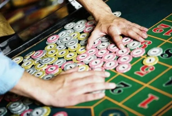 球盘玩法全解析:年轻人如何轻松上手并避免常见陷阱 球盘玩法全解析:年轻人如何轻松上手并避免常见陷阱