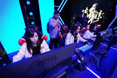 风云直播LOL:一场让我热血沸腾的电竞狂欢 风云直播LOL:一场让我热血沸腾的电竞狂欢