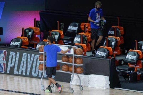 NBA球场购物:一场运动与时尚的交汇之旅 NBA球场购物:一场运动与时尚的交汇之旅