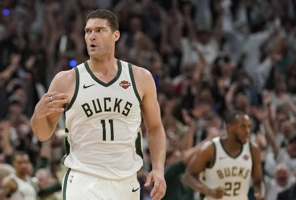 大洛佩兹NBA:这位新星的崛起之路 大洛佩兹NBA:这位新星的崛起之路
