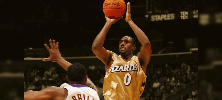 阿里纳斯经典绝杀:NBA历史上最令人窒息的瞬间 阿里纳斯经典绝杀:NBA历史上最令人窒息的瞬间