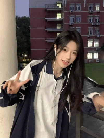 刘力扬图片:用镜头定格青春,每一帧都是心动的瞬间 刘力扬图片:用镜头定格青春,每一帧都是心动的瞬间