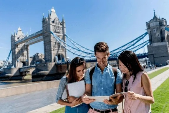 英国路冠:为何成为年轻人最爱的留学选择? 英国路冠:为何成为年轻人最爱的留学选择?
