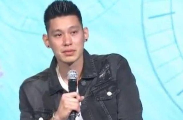 林书豪集锦:从落选秀到传奇,他的故事为何让人热血沸腾? 林书豪集锦:从落选秀到传奇,他的故事为何让人热血沸腾?